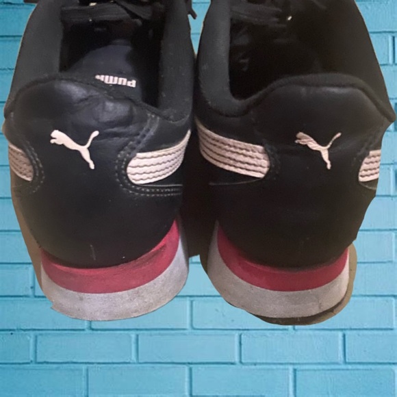 Puma running shoes - Picture 2 of 4
